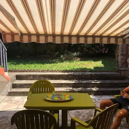 Joli Appartement Avec Terrasse Et Jardin - Vue Sur Montagne Bagneres-de-Bigorre Exterior photo