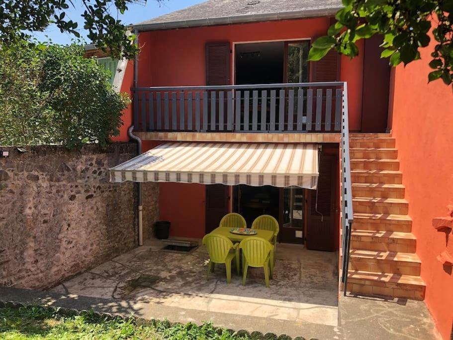 Joli Avec Terrasse Et Jardin - Vue Sur Montagne Apartment *