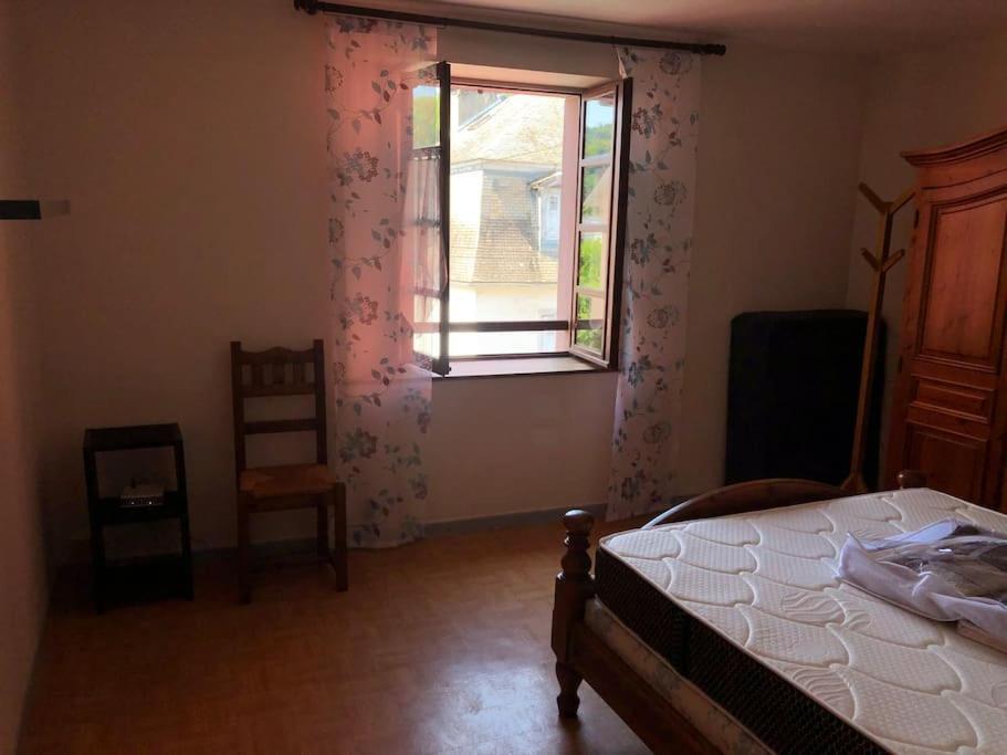 Joli Avec Terrasse Et Jardin - Vue Sur Montagne Apartment Bagneres-de-Bigorre